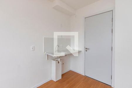 Sala/ Cozinha de kitnet/studio para alugar com 1 quarto, 18m² em Vila das Belezas, São Paulo