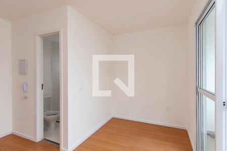 Sala/ Cozinha de kitnet/studio para alugar com 1 quarto, 18m² em Vila das Belezas, São Paulo