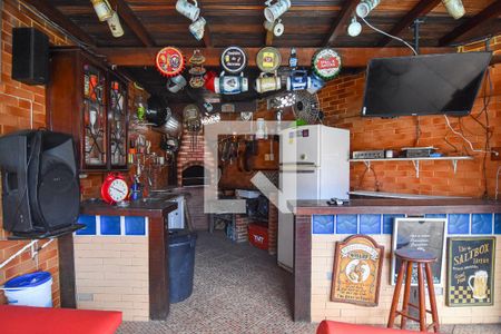 Casa à venda com 765m², 4 quartos e 5 vagas Casa à venda com 765m², 4 quartos e 5 vagasÁrea comum