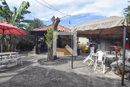 Casa à venda com 765m², 4 quartos e 5 vagas Casa à venda com 765m², 4 quartos e 5 vagasÁrea comum