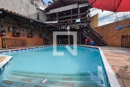 Casa à venda com 765m², 4 quartos e 5 vagas Casa à venda com 765m², 4 quartos e 5 vagasÁrea comum