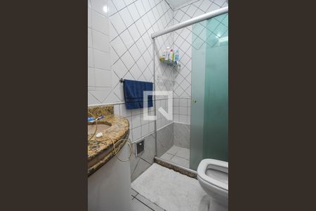 Casa à venda com 765m², 4 quartos e 5 vagas Casa à venda com 765m², 4 quartos e 5 vagasBanheiro