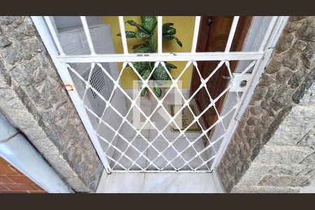 Casa à venda com 104m², 2 quartos e 1 vaga Casa à venda com 104m², 2 quartos e 1 vagaFachada