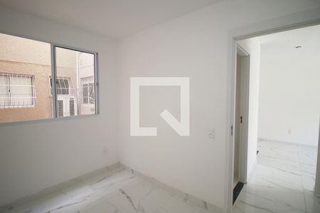 Quarto 1 de apartamento para alugar com 2 quartos, 36m² em Brás de Pina, Rio de Janeiro