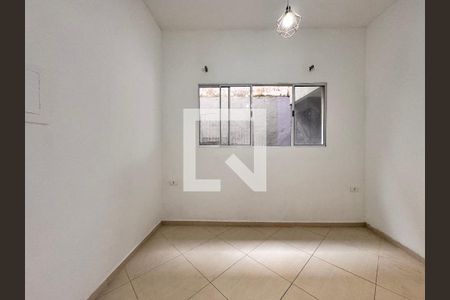 Sala de casa para alugar com 2 quartos, 105m² em Vila Alto de Santo Andre, Santo André