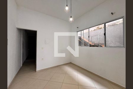 Sala de casa para alugar com 2 quartos, 105m² em Vila Alto de Santo Andre, Santo André