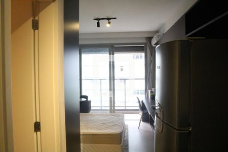 Cozinha de kitnet/studio para alugar com 1 quarto, 25m² em Pompeia, São Paulo