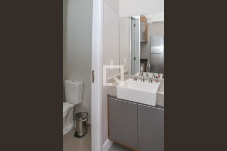 Banheiro de kitnet/studio para alugar com 1 quarto, 24m² em Perdizes, São Paulo