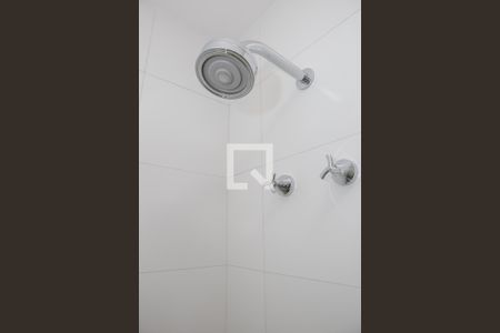 Banheiro de kitnet/studio para alugar com 1 quarto, 24m² em Perdizes, São Paulo