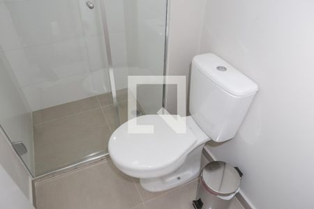 Banheiro de kitnet/studio para alugar com 1 quarto, 24m² em Perdizes, São Paulo