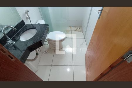 Banheiro de apartamento para alugar com 2 quartos, 50m² em Vila Angelica, Sorocaba