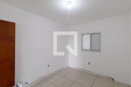 Quarto 1 de apartamento para alugar com 2 quartos, 45m² em Vila Campanela, São Paulo