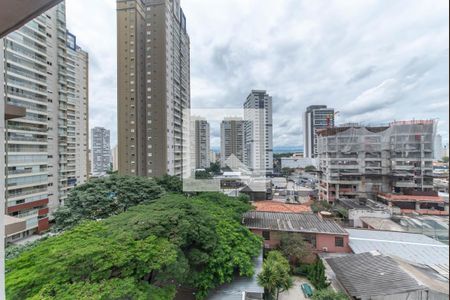 Varanda - Vista de kitnet/studio para alugar com 1 quarto, 27m² em Vila Gumercindo, São Paulo