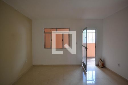 Sala de casa para alugar com 2 quartos, 70m² em Areia Branca, Belford Roxo