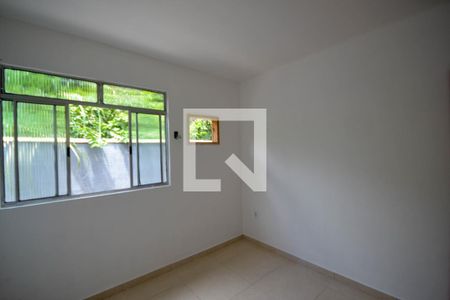 Quarto 1 de casa para alugar com 2 quartos, 70m² em Areia Branca, Belford Roxo