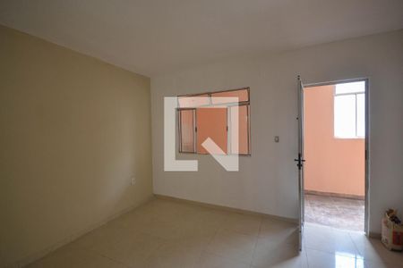 Sala de casa para alugar com 2 quartos, 70m² em Areia Branca, Belford Roxo