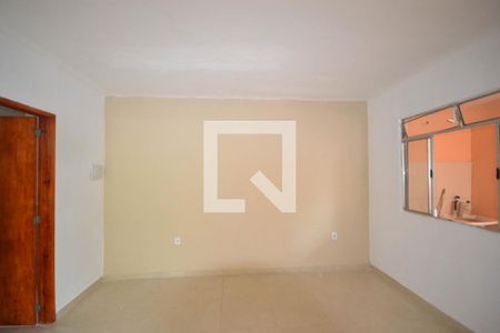 Sala de casa para alugar com 2 quartos, 70m² em Areia Branca, Belford Roxo