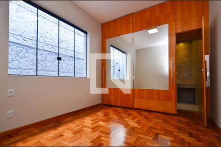 Quarto1 de casa à venda com 3 quartos, 282m² em São Lucas, Belo Horizonte