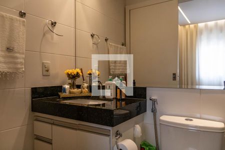 Banheiro da Suíte de apartamento à venda com 3 quartos, 65m² em Alto Barroca, Belo Horizonte