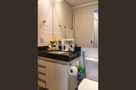 Banheiro da Suíte de apartamento à venda com 3 quartos, 65m² em Alto Barroca, Belo Horizonte