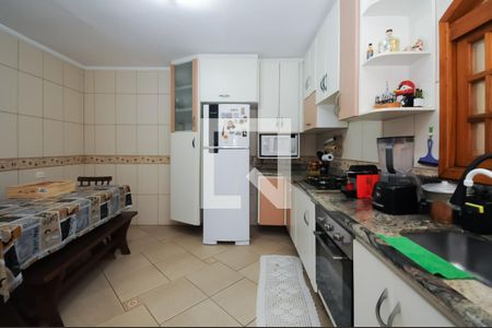 Casa à venda com 191m², 4 quartos e 3 vagas Casa à venda com 191m², 4 quartos e 3 vagasCozinha - Armários