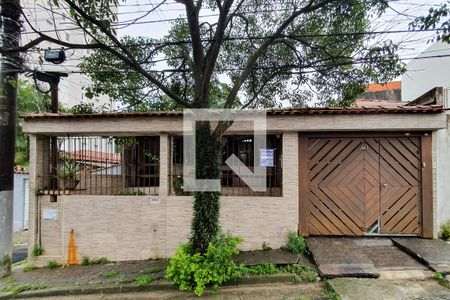 Casa à venda com 191m², 4 quartos e 3 vagas Casa à venda com 191m², 4 quartos e 3 vagasfachada