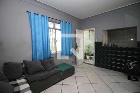 Sala de casa à venda com 3 quartos, 220m² em Penha, Rio de Janeiro