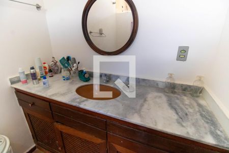 Casa à venda com 300m², 7 quartos e 2 vagas Casa à venda com 300m², 7 quartos e 2 vagasBanheiro da Suíte