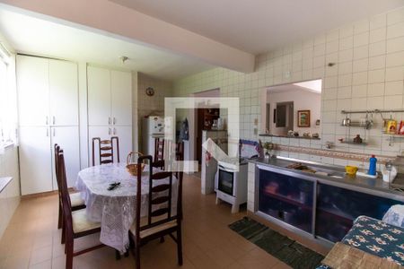 Casa à venda com 300m², 7 quartos e 2 vagas Casa à venda com 300m², 7 quartos e 2 vagasCozinha