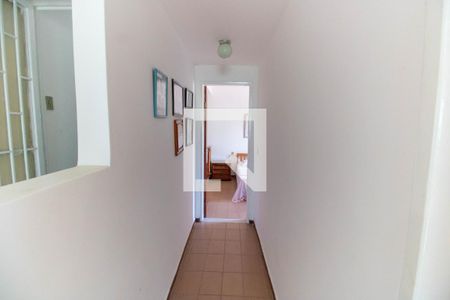 Casa à venda com 300m², 7 quartos e 2 vagas Casa à venda com 300m², 7 quartos e 2 vagasCorredor