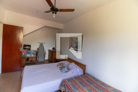 Casa à venda com 300m², 7 quartos e 2 vagas Casa à venda com 300m², 7 quartos e 2 vagasSuíte