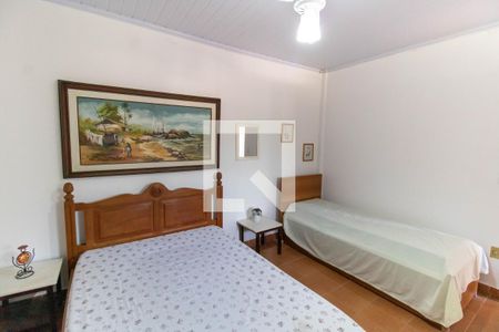 Casa à venda com 300m², 7 quartos e 2 vagas Casa à venda com 300m², 7 quartos e 2 vagasQuarto 2