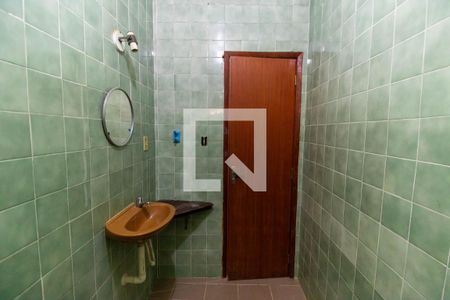 Casa à venda com 300m², 7 quartos e 2 vagas Casa à venda com 300m², 7 quartos e 2 vagasAnexo Banheiro