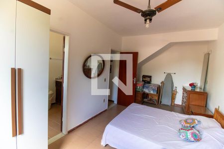 Casa à venda com 300m², 7 quartos e 2 vagas Casa à venda com 300m², 7 quartos e 2 vagasSuíte