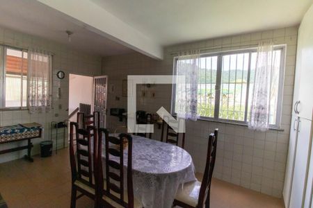 Casa à venda com 300m², 7 quartos e 2 vagas Casa à venda com 300m², 7 quartos e 2 vagasCozinha