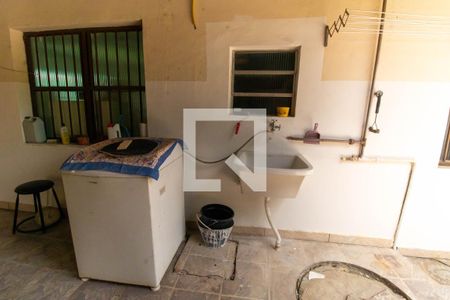 Casa à venda com 300m², 7 quartos e 2 vagas Casa à venda com 300m², 7 quartos e 2 vagasÁrea de Serviço