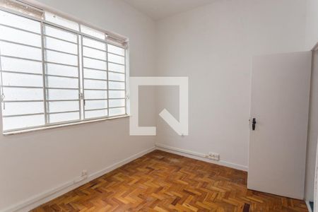 Quarto 2 de casa para alugar com 3 quartos, 80m² em Santo Antônio, Belo Horizonte