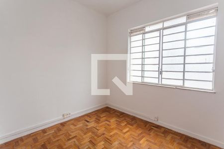 Quarto 2 de casa para alugar com 3 quartos, 80m² em Santo Antônio, Belo Horizonte