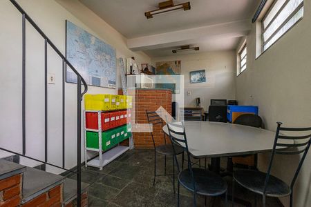 Sala 2 de casa para alugar com 3 quartos, 240m² em Sumaré, São Paulo