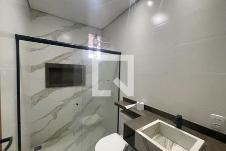 Banheiro de casa para alugar com 1 quarto, 58m² em Jardim Vinte E Cinco de Agosto, Duque de Caxias