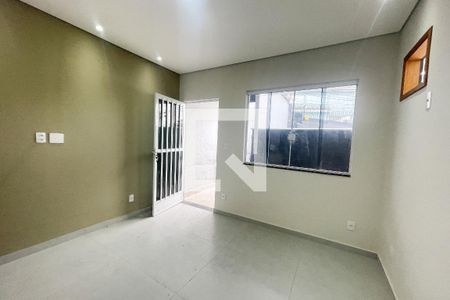 Sala de casa para alugar com 1 quarto, 58m² em Jardim Vinte E Cinco de Agosto, Duque de Caxias