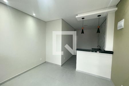 Sala de casa para alugar com 1 quarto, 58m² em Jardim Vinte E Cinco de Agosto, Duque de Caxias