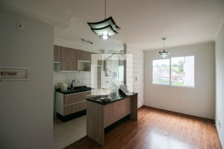 Sala de apartamento para alugar com 2 quartos, 45m² em Vila Carmosina, São Paulo