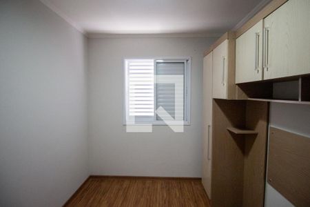 Quarto 1 de apartamento para alugar com 2 quartos, 45m² em Vila Carmosina, São Paulo