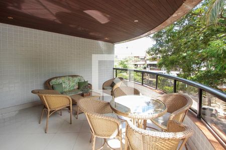 Varanda de apartamento para alugar com 4 quartos, 200m² em Barra da Tijuca, Rio de Janeiro