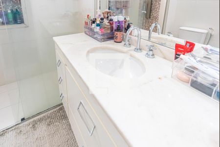 Apartamento à venda com 180m², 3 quartos e 3 vagas Apartamento à venda com 180m², 3 quartos e 3 vagasBanheiro do Quarto 2