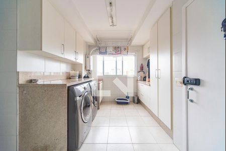 Apartamento à venda com 180m², 3 quartos e 3 vagas Apartamento à venda com 180m², 3 quartos e 3 vagasÁrea de Serviço