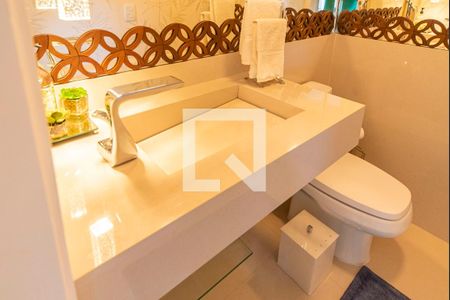 Apartamento à venda com 180m², 3 quartos e 3 vagas Apartamento à venda com 180m², 3 quartos e 3 vagasLavabo