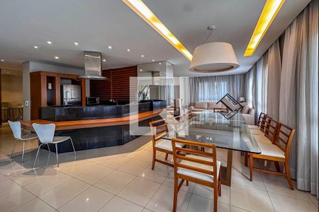 Apartamento à venda com 180m², 3 quartos e 3 vagas Apartamento à venda com 180m², 3 quartos e 3 vagasÁrea comum - Salão de festas