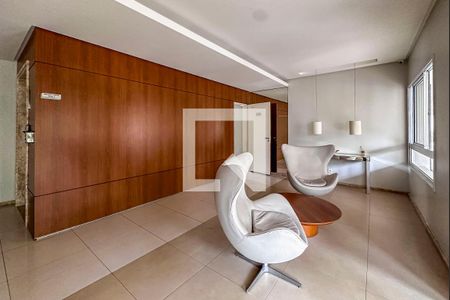 Apartamento à venda com 180m², 3 quartos e 3 vagas Apartamento à venda com 180m², 3 quartos e 3 vagasHall social